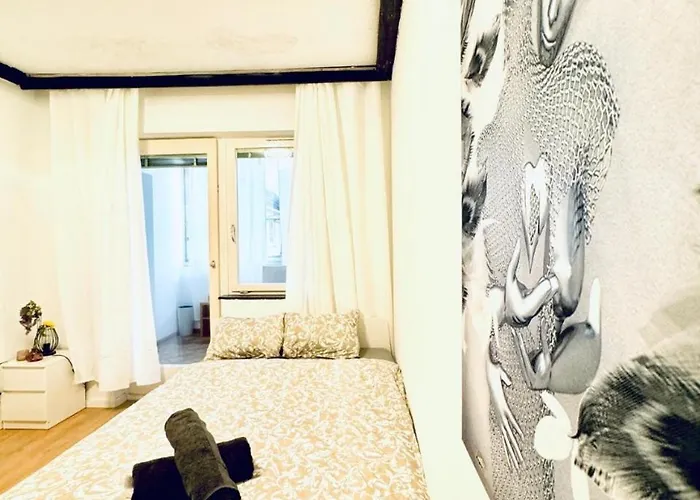 Apartman Cozy In A For Groups, 16-mins To Blumengaerten *