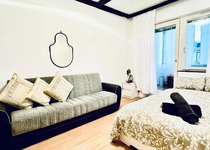 Apartman Cozy In A For Groups, 16-mins To Blumengaerten Bécs