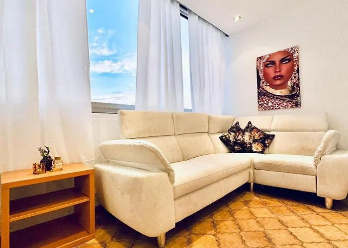 Apartman Cozy In A For Groups, 16-mins To Blumengaerten Bécs